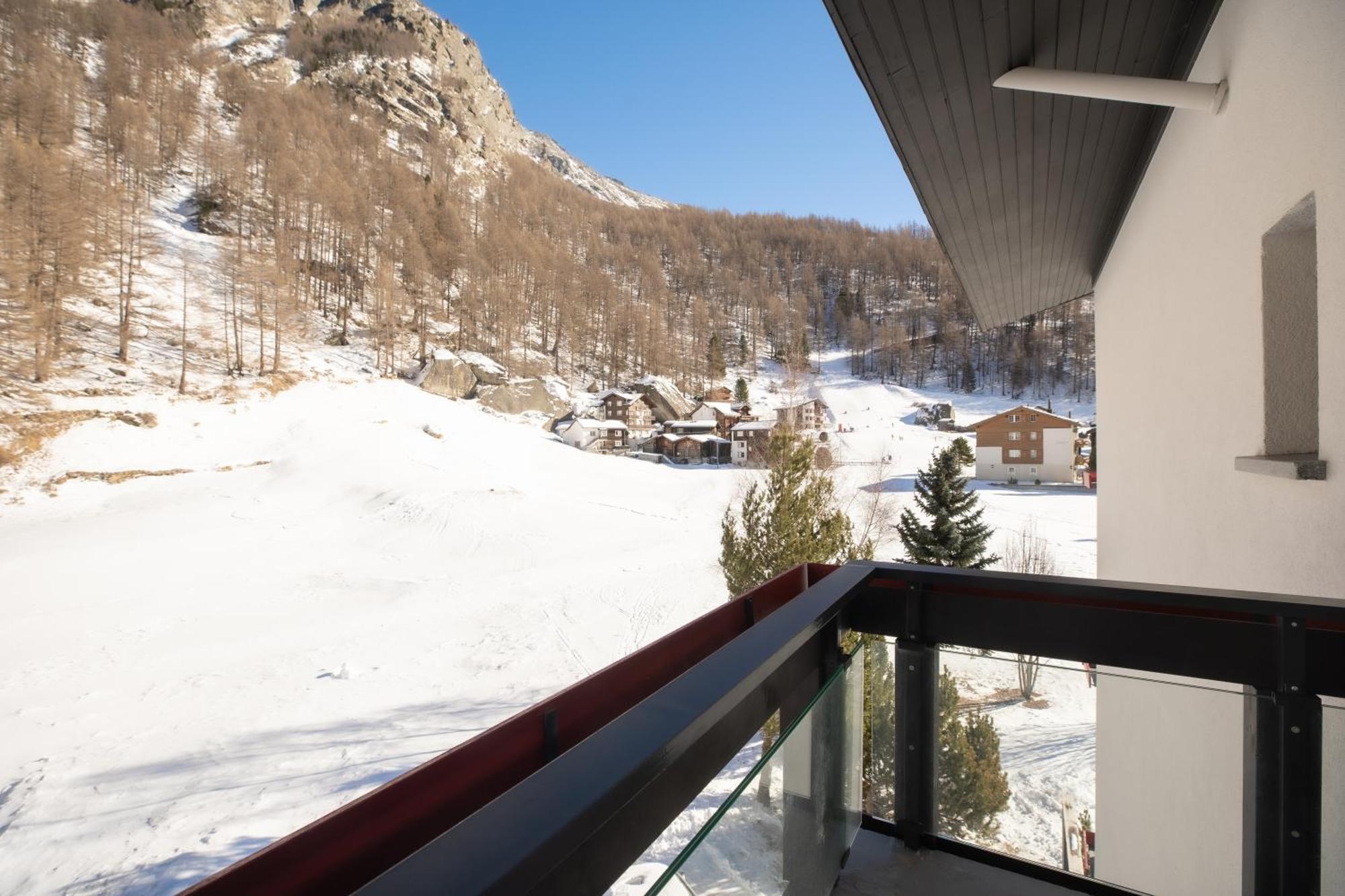 Hotel Alpenhof Saas-Almagell Exterior foto