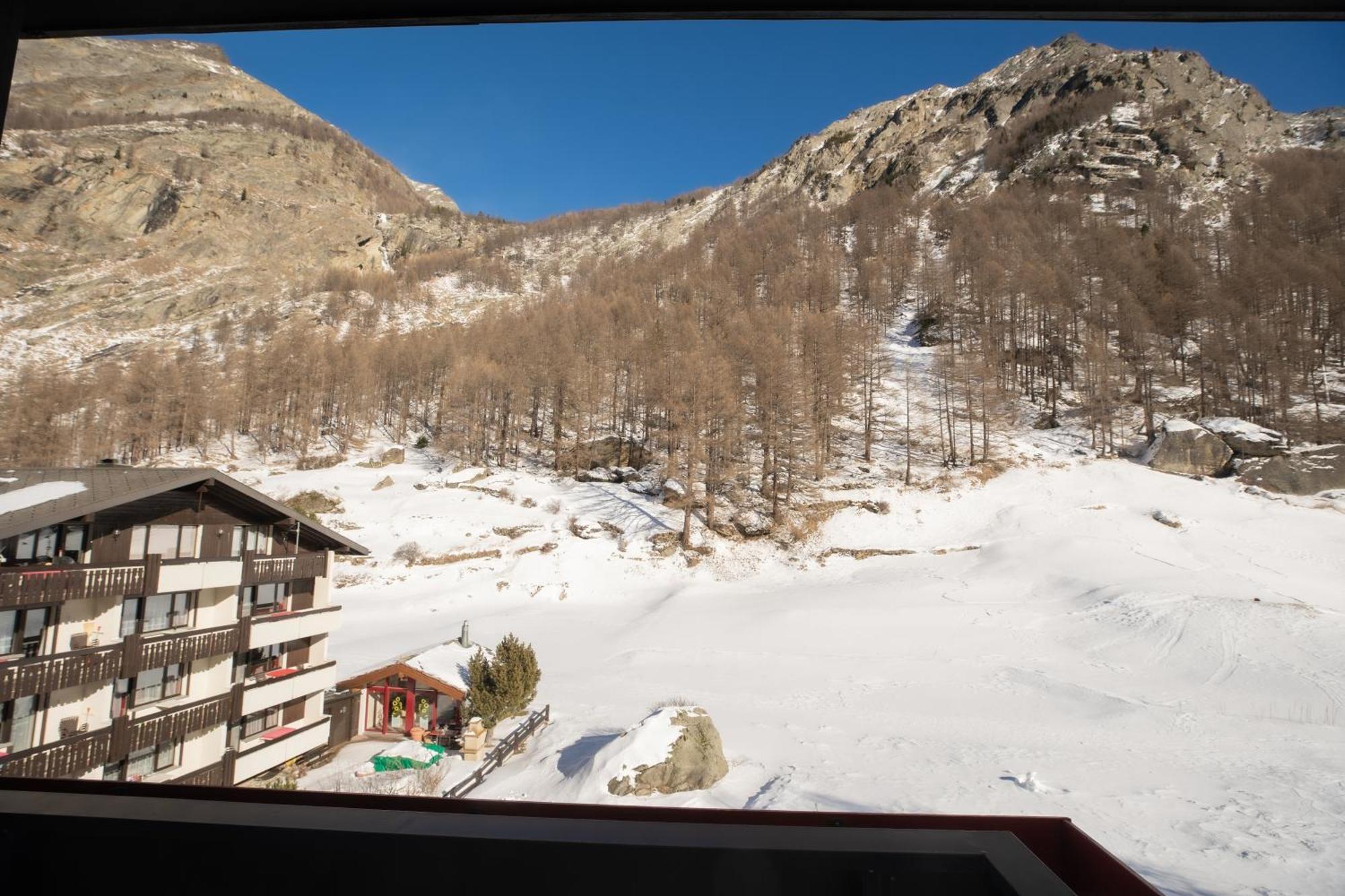 Hotel Alpenhof Saas-Almagell Exterior foto